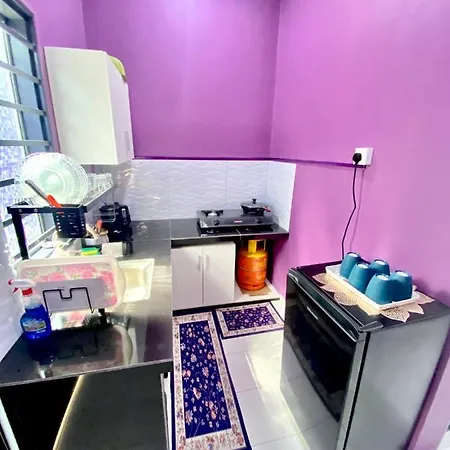 Aisy Homestay - Rumah 2 Atau 3 Kampong Tanjong Karang Exterior photo